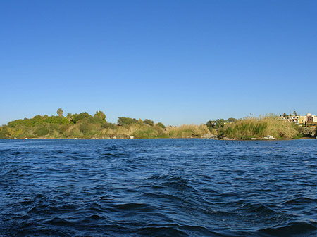 Blick über Wasser Fotos