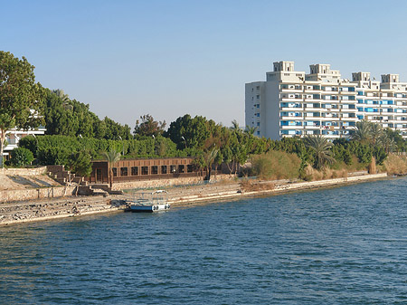 Gebäude