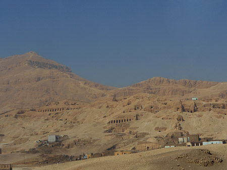 Fahrt zu den Kolossen von Memnon Foto 