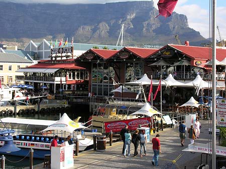 Fotos Auf den Stegen der Waterfront